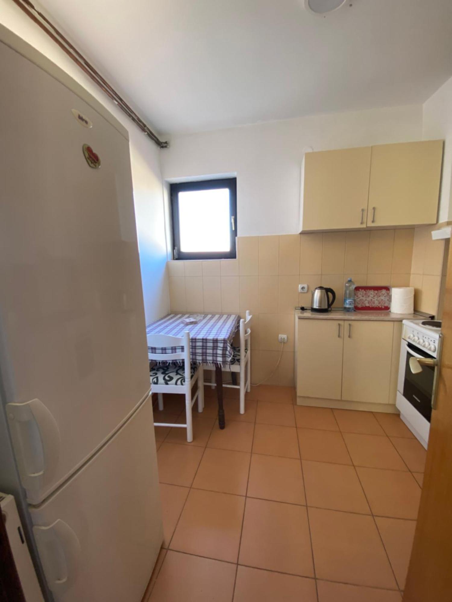 Apartmani Dora Leskovac Leskovac  Eksteriør billede