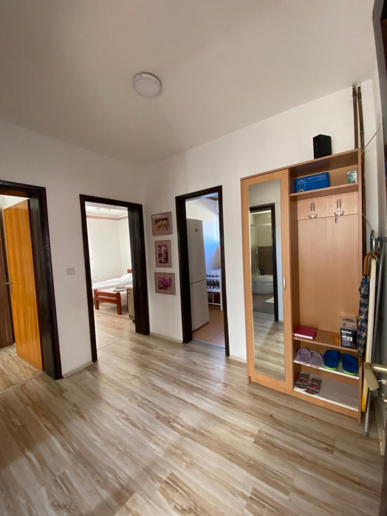 Apartmani Dora Leskovac Leskovac  Eksteriør billede