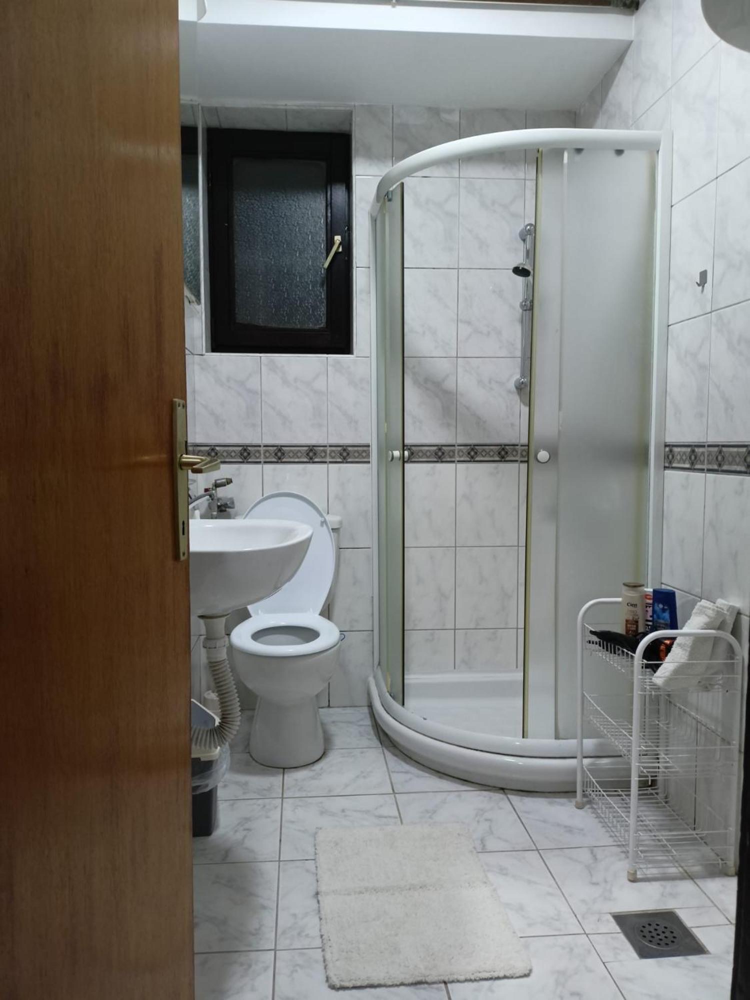 Apartmani Dora Leskovac Leskovac  Eksteriør billede