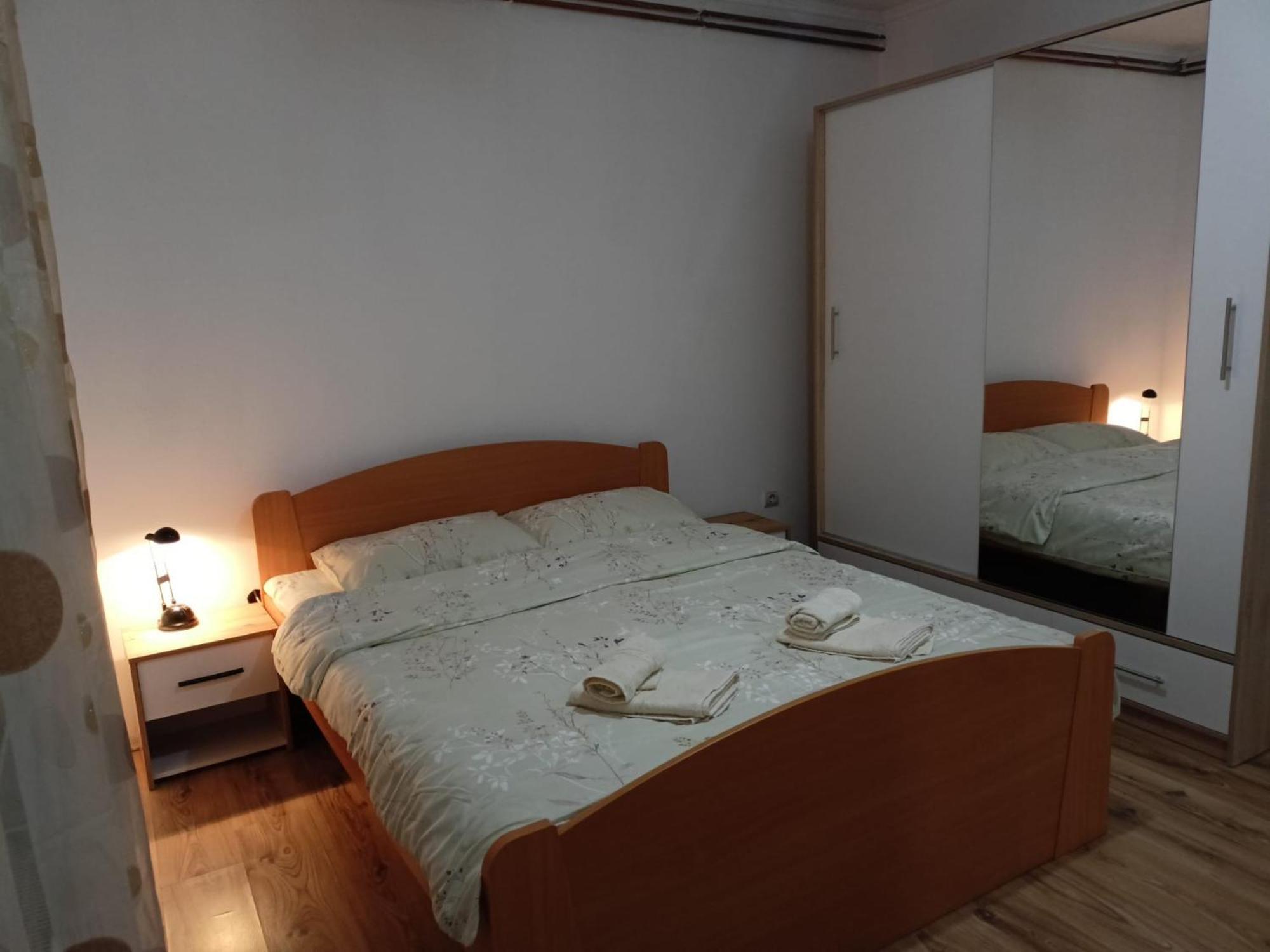 Apartmani Dora Leskovac Leskovac  Eksteriør billede